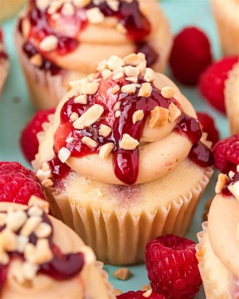 20 Best Fathers Day Cupcakes For A Sweet Celebration Desserts