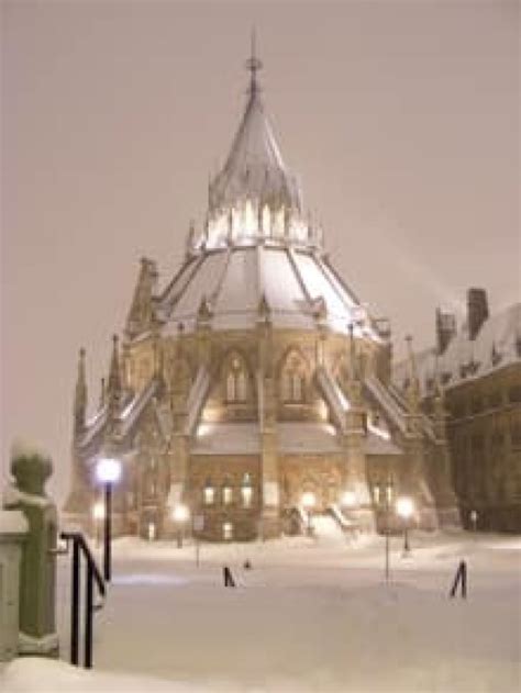 Massive snowfall descends on Ottawa - Ottawa - CBC News