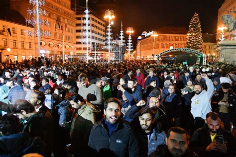 Zagrepčani otkrili male rituale kojima započinju godinu Uđem s punim