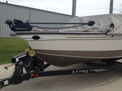 Aluminum & Fiberglass Boat Repairs – Lund Boats Canada's Premiere
