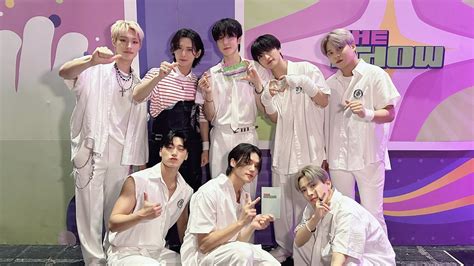 Ateez Win 1 On This Weeks The Show With Bouncy Allkpop