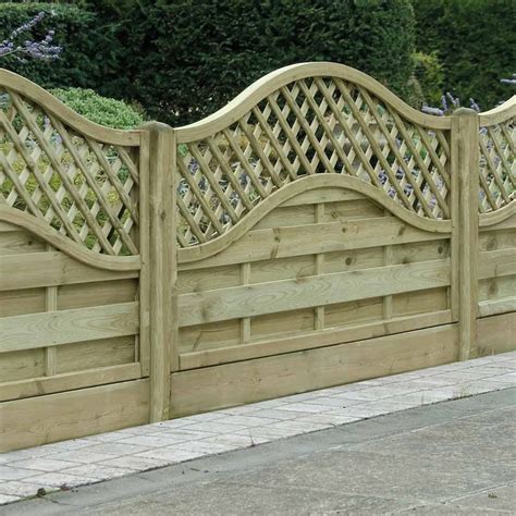 Omega Curved Trellis Lattice Fence Panel Mick George