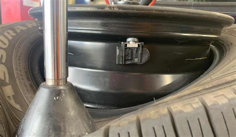 Reset Relearn And Troubleshoot The Chevy Silverado Tire Pressure