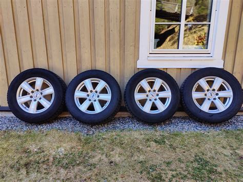 18 AEZ Felger Med Nokian Vinterdekk Til Land Cruiser Hilux 265 60 R18