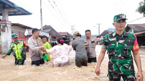 Meluas Kecamatan Di Lebong Terdampak Banjir Bandang Tni Polri Bantu