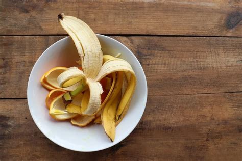 8 benefícios da casca de banana e como usar receitas Tua Saúde