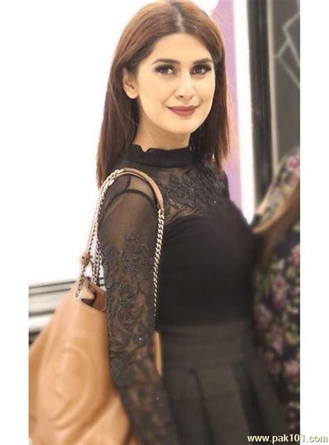 Celebrities Actresses Kubra Khan Photos Kubra Khan Pakistani