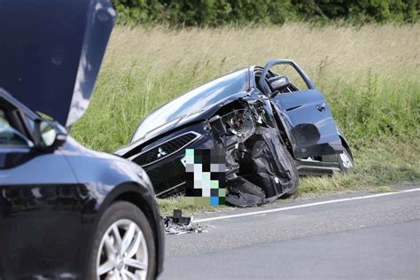 Beim Überholen Autos kollidieren frontal Oberfranken Frankenpost