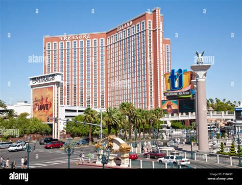 Treasure Island Hotel Stock Photo - Alamy