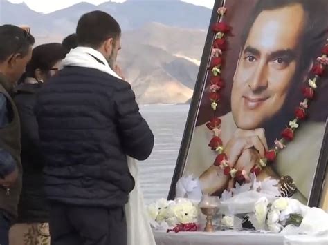 Watch Rahul Gandhi Pays Tributes To His Father Rajiv Gandhi On His