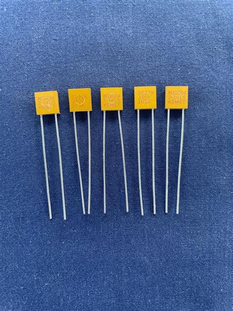 Kemet Ck06bx105k 1uf 50v 1 Mfd Monolithic Ceramic Capacitors Qty 10 New Ebay