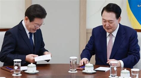 韓国最大野党代表、尹大統領と2時間会談a4原稿10枚分の要求事項 政治•社会 ハンギョレ新聞