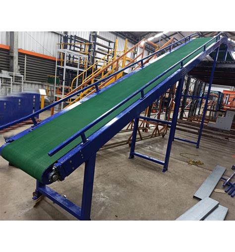 Incline Belt Conveyor System Load Capacity Upto 200 Kg At Rs 50000