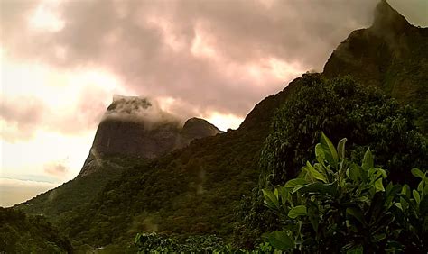 Entardecer entre muitas nuvens no Rio de Janeiro RJ Veja o vídeo