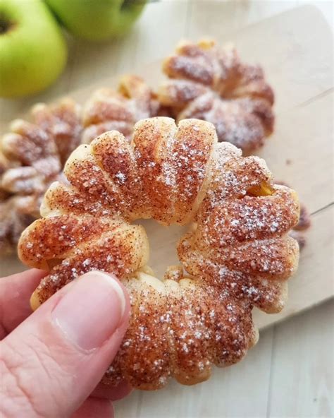 Ciambelle Di Mele E Pasta Sfoglia Dolce Veloce