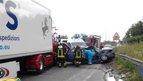 Grave Incidente Tra Caivano E Acerra Due Morti Il Giornale Di Caivano