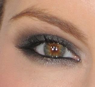 Kate Beckinsale Showcases the Importance of Blending in the Smoky Eye ...