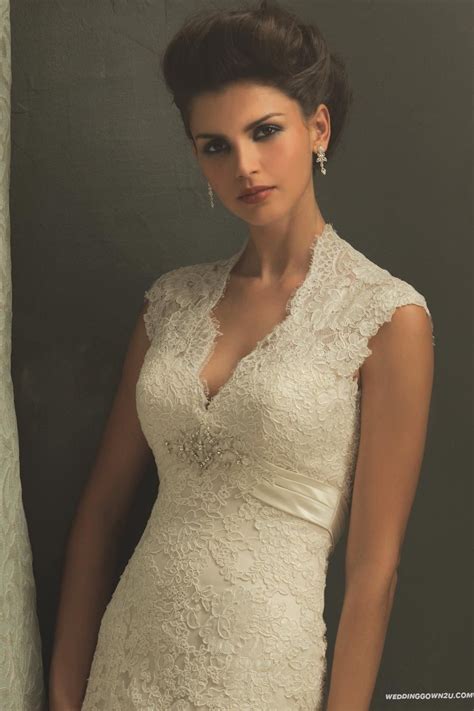 Pin By Paula Laug On Style Trendy Wedding Dresses Lace Wedding Dress Vintage Wedding Dresses