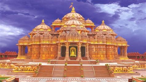 The Famous Swaminarayan Akshardham Temple Vardhman Vacations