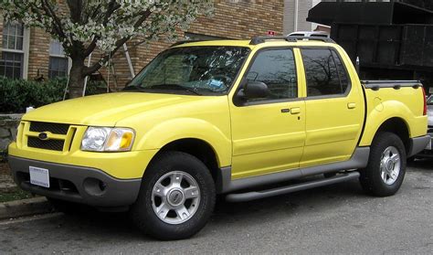 2004 Ford Explorer Sport Trac XLS - Crew Cab Pickup 4.0L V6 FFV auto 4.2 ft Bed