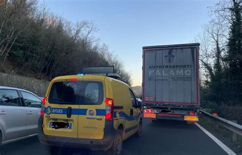 Traffico Bloccato Per Un Incidente In Autopalio A San Casciano Nord