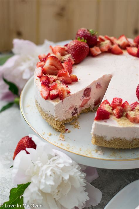 Strawberry Cheesecake Ice Cream Cake - Love In My Oven