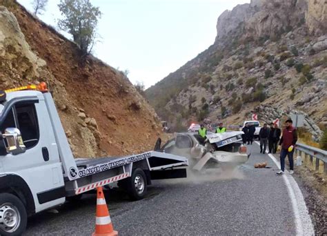 Adıyaman da takla atan otomobildeki 2 kişi yaralandı Son Dakika