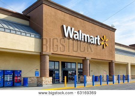 Walmart Store Exterior Image & Photo (Free Trial) | Bigstock