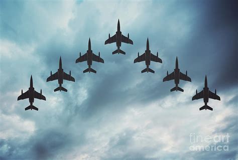 Fighter Jets In Formation By Shaunl