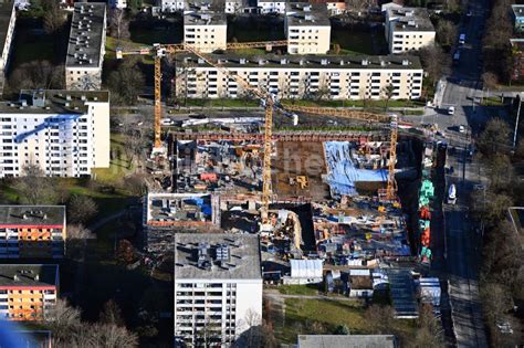 Luftaufnahme München Baustelle zum Neubau eines Wohn und