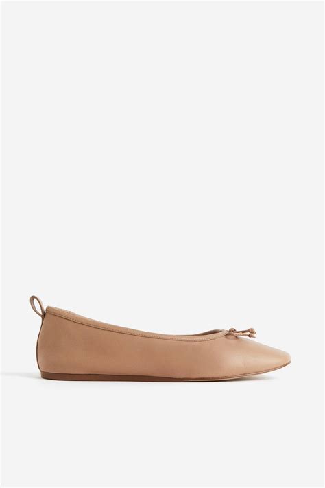 The 25 Best Flats to Wear for Every Occasion | Who What Wear