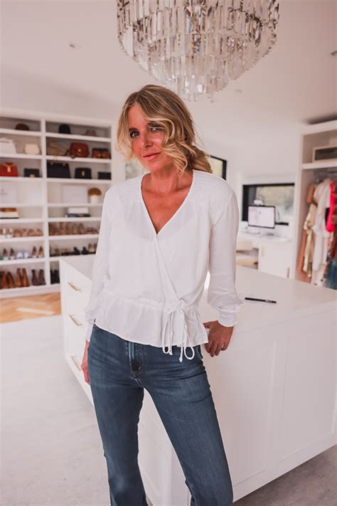 11 Simple Tips And Casual Outfits For Women Over 40 That Are Effortlessly