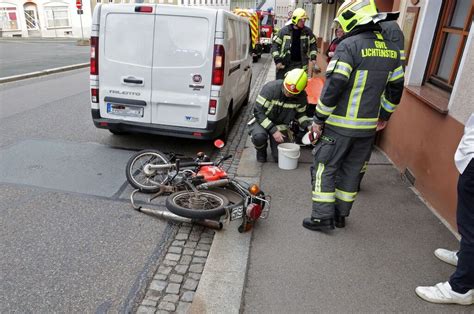 Mopedfahrer Kracht Auf Lieferfahrzeug Radio Erzgebirge