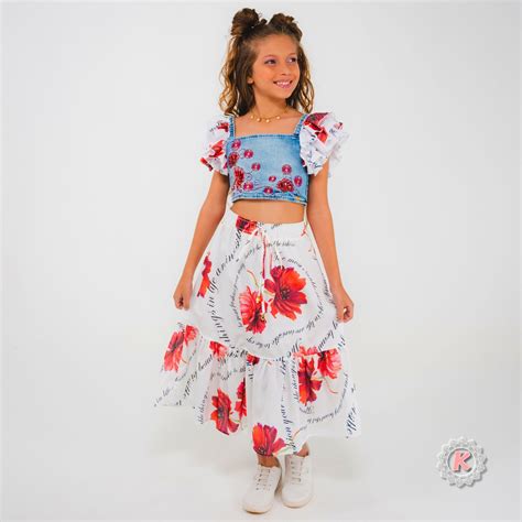 CONJUNTO DE CROPPED BORDADO E SAIA LONGA Kukixo Moda Infantil