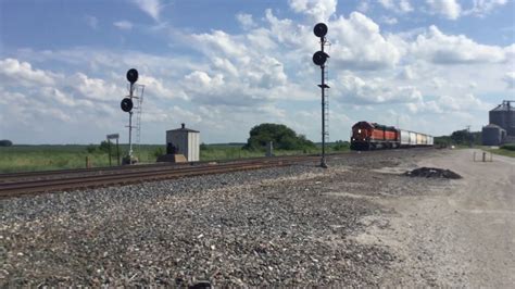 Throwback Thursday BNSF SD40 2Rs 1573 1565 Lead The Streator Flip