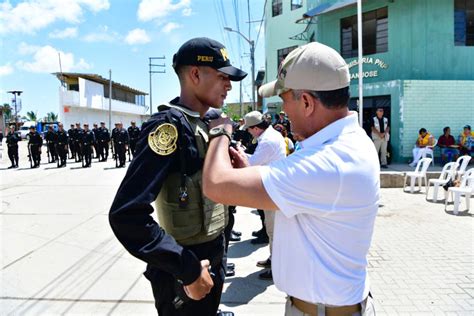 Ministro Vicente Romero Supervis Entrega De Equipos Tecnol Gicos A