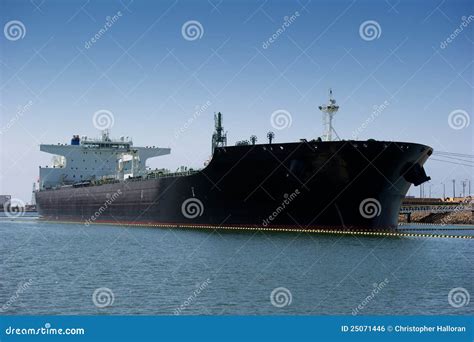 Oil Tanker Ship Royalty Free Stock Image - Image: 25071446