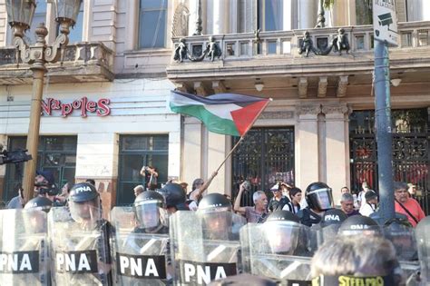 Incidentes Por La Ley Mnibus Fuerzas Federales Y De La Ciudad Aplican