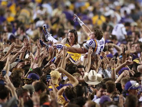 Photo Lsus Trey Quinn Went Crowd Surfing After Victory Over Ole Miss