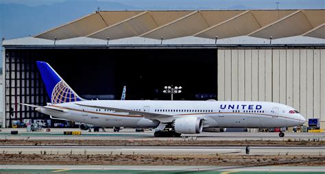 N United Airlines Boeing Dreamliner S N United