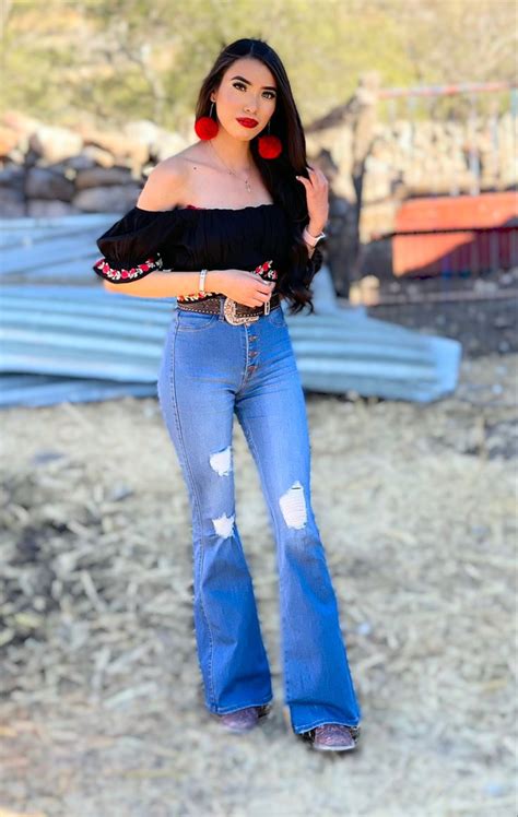 Pin By Cindy Mosjua On Clothes Latina Fashion Outfits Western