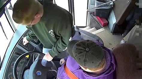 Watch Today Excerpt Hero Teen Stops Bus After Driver Passes Out See The Video