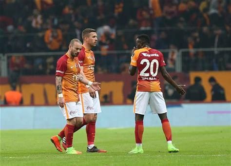 G Saray maçında dikkat çeken detay Podolski Spor Haberleri