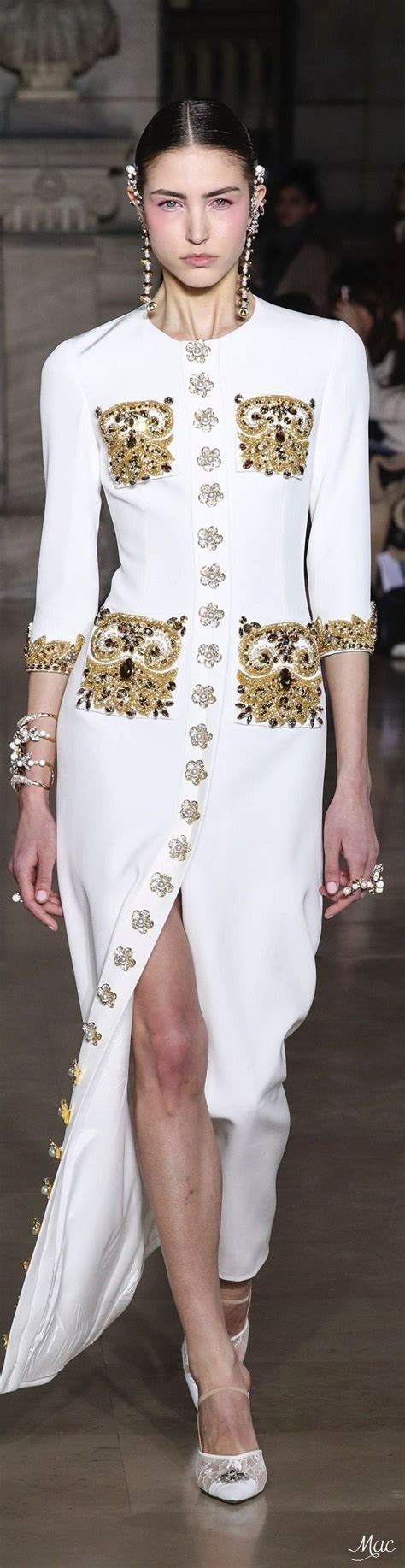 Pin By Margaret Darby 2 On Elegant White And Gold Fashion Fashion