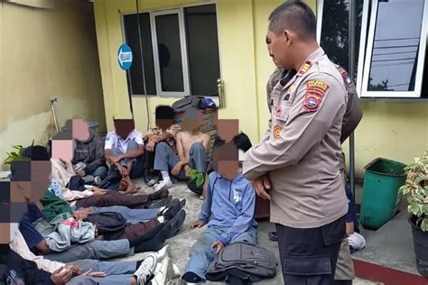 Diduga Hendak Tawuran Belasan Pelajar Diamankan Polresta Padang Dan