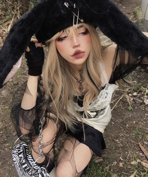 Maxence 🧛🏻 On Instagram “lets Take A Walk Please ” Pretty People Beautiful Japanese Girl