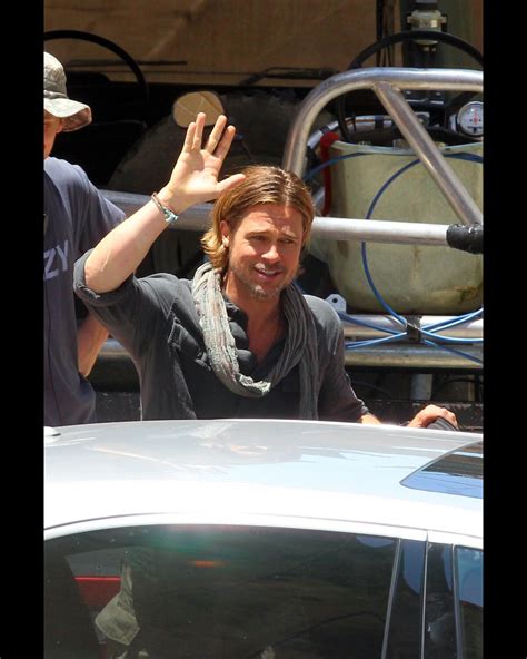 Photo Brad Pitt Sur Le Tournage Du Film World War Z à Malte Purepeople