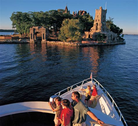 Gananoque: Cruise to 1000 Islands | City Experiences