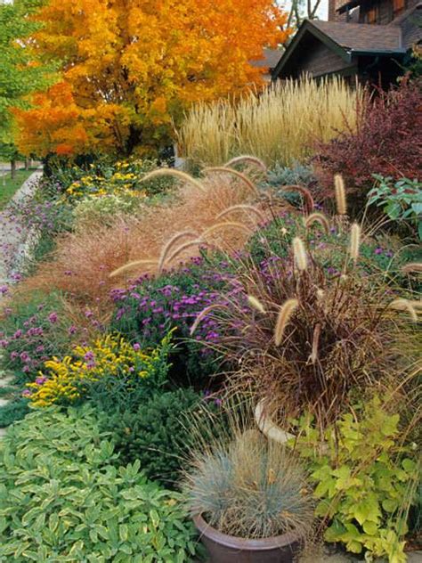 15 Incredibly Inspiring Fall Flower Gardens - Curbly