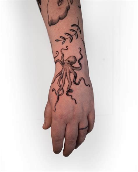 Ink Worthy Octopus Tattoo Ideas For Women Men In